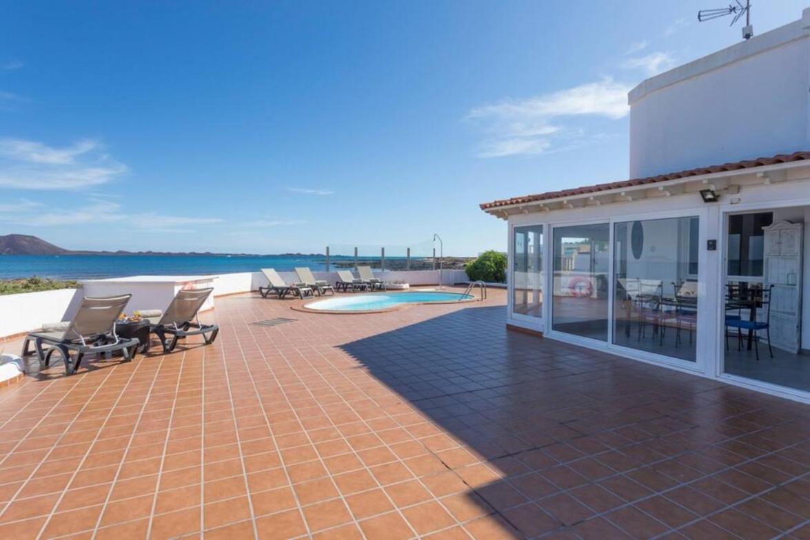Corralejo Beachfront Villa Remos With Lobos Island View, Private Pool, Wifi & Bbq By Amazzzing Travel Exteriör bild